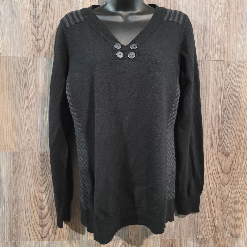 Smartwool Merino Wool Pullover Sweater Size L Black V-Neck Button Accent Warm